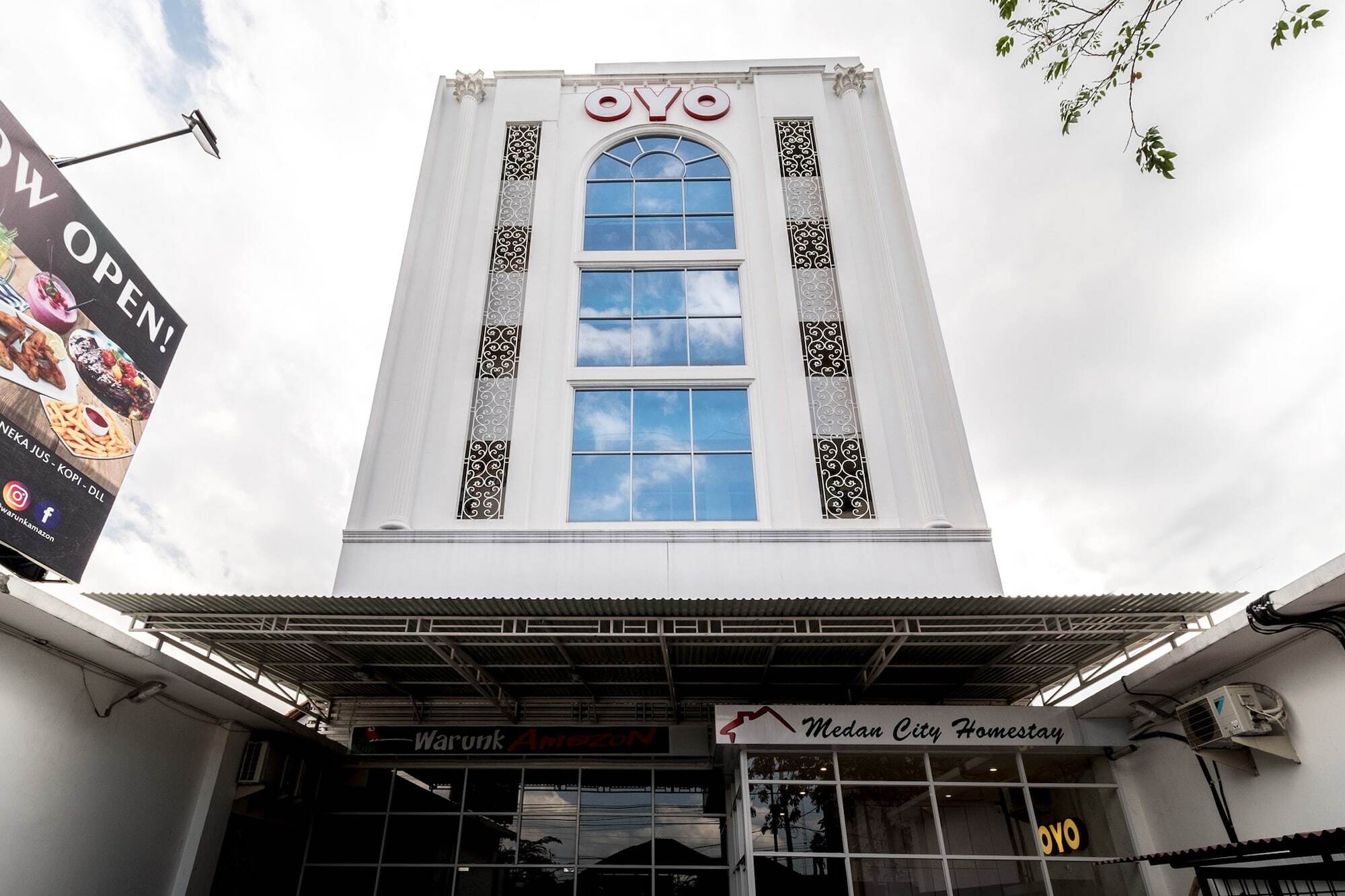 Oyo 291 Medan City Syariah Exteriör bild